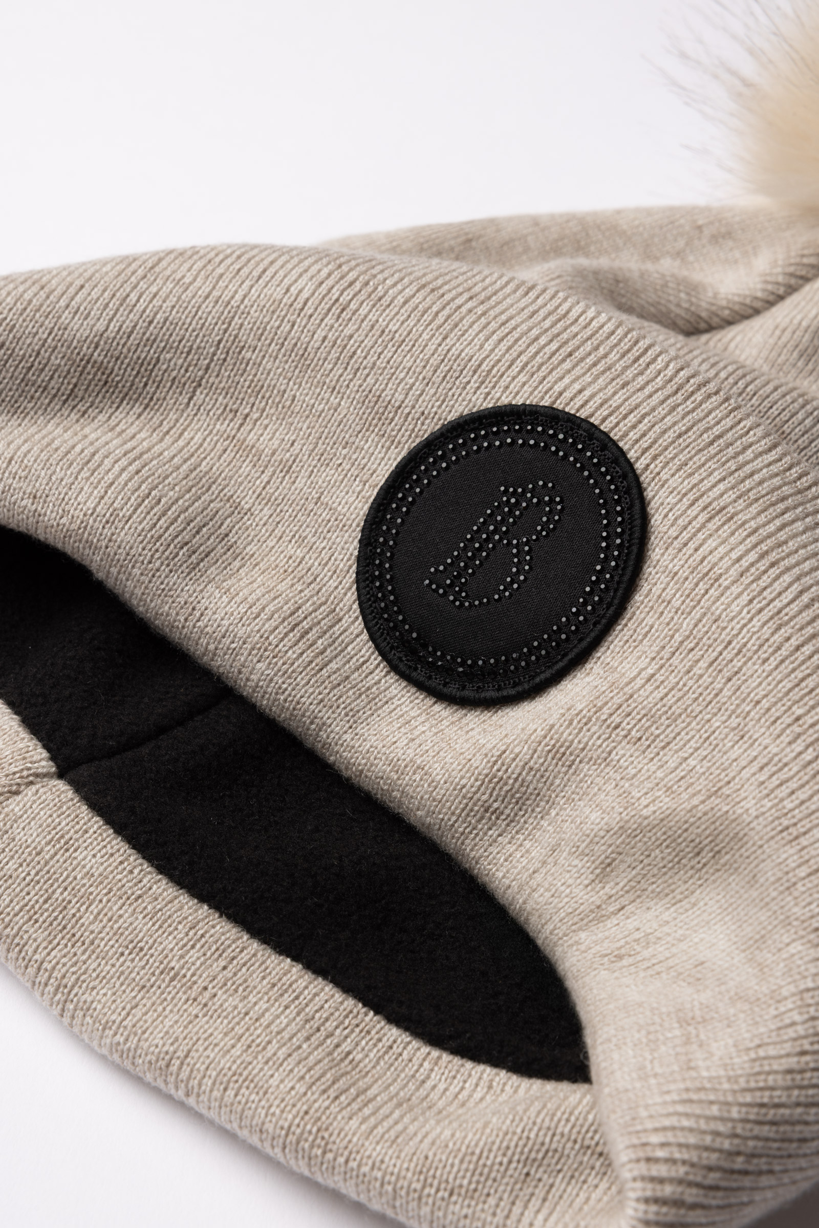 B Vertigo Sydney Cappello lavorato a maglia con pompon rimovibile