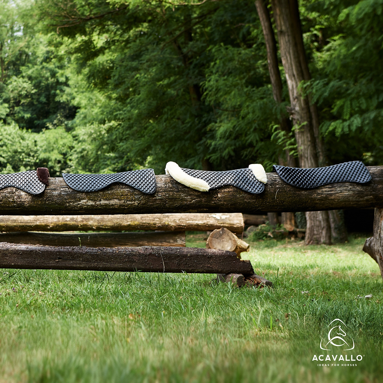 Acavallo sottosella Piuma ultraleggero con rialzo anteriore  