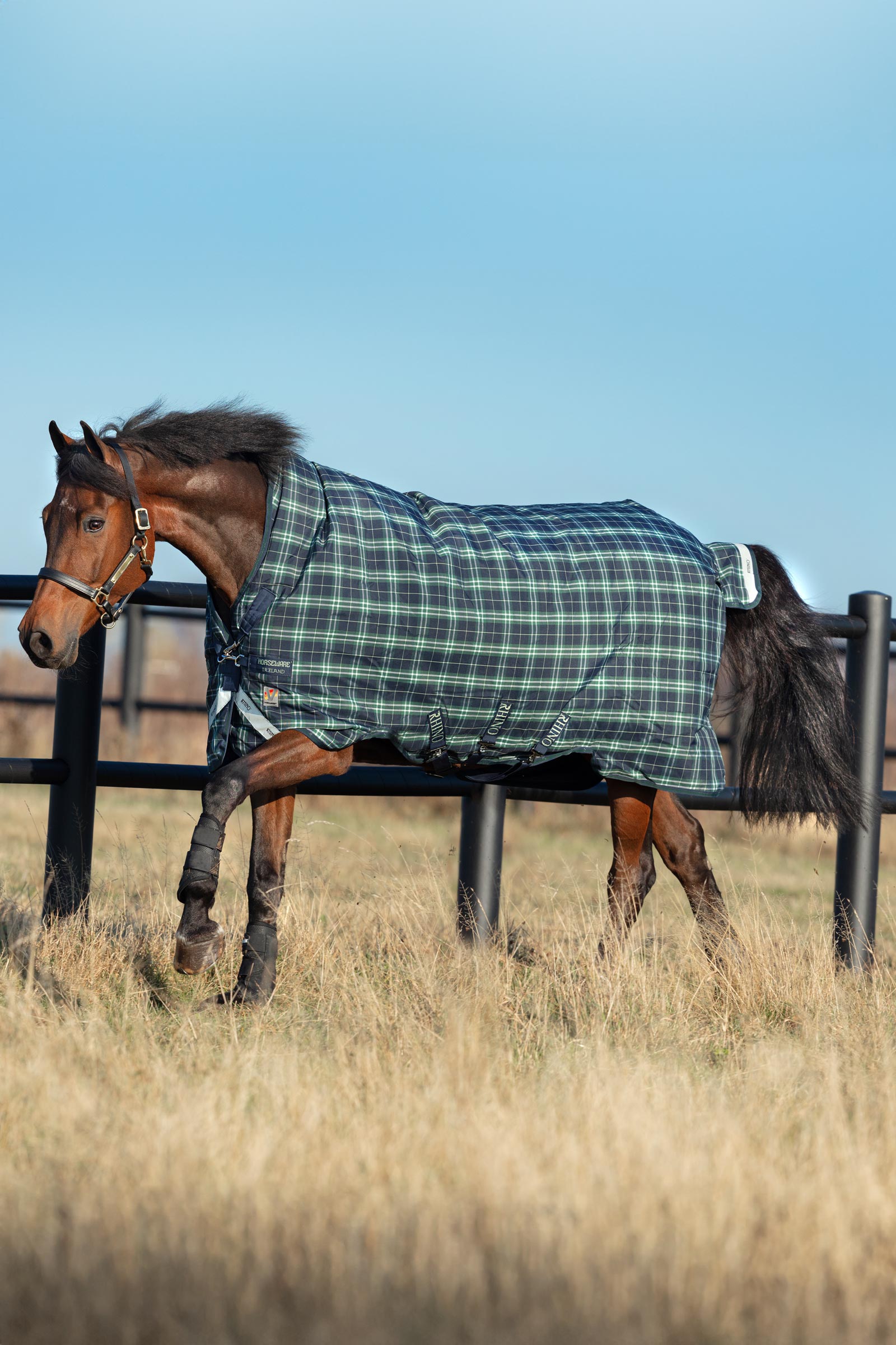 Horseware Rhino Wug Vari-Layer Coperta da turnout leggera con collo alto, 250g
