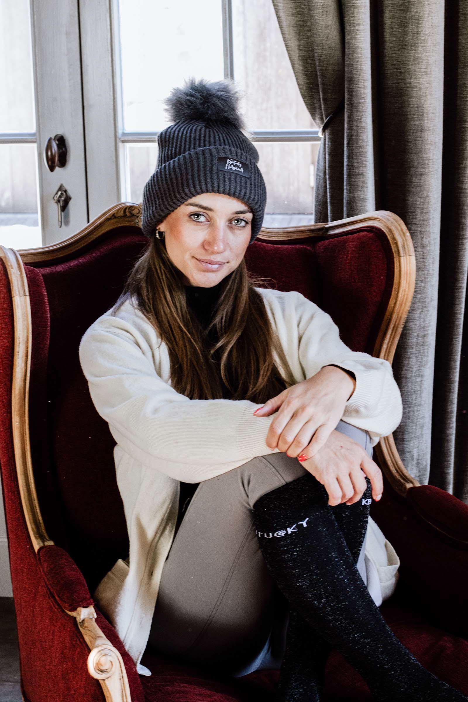 Grey Kentucky Horsewear Berretto con pompon