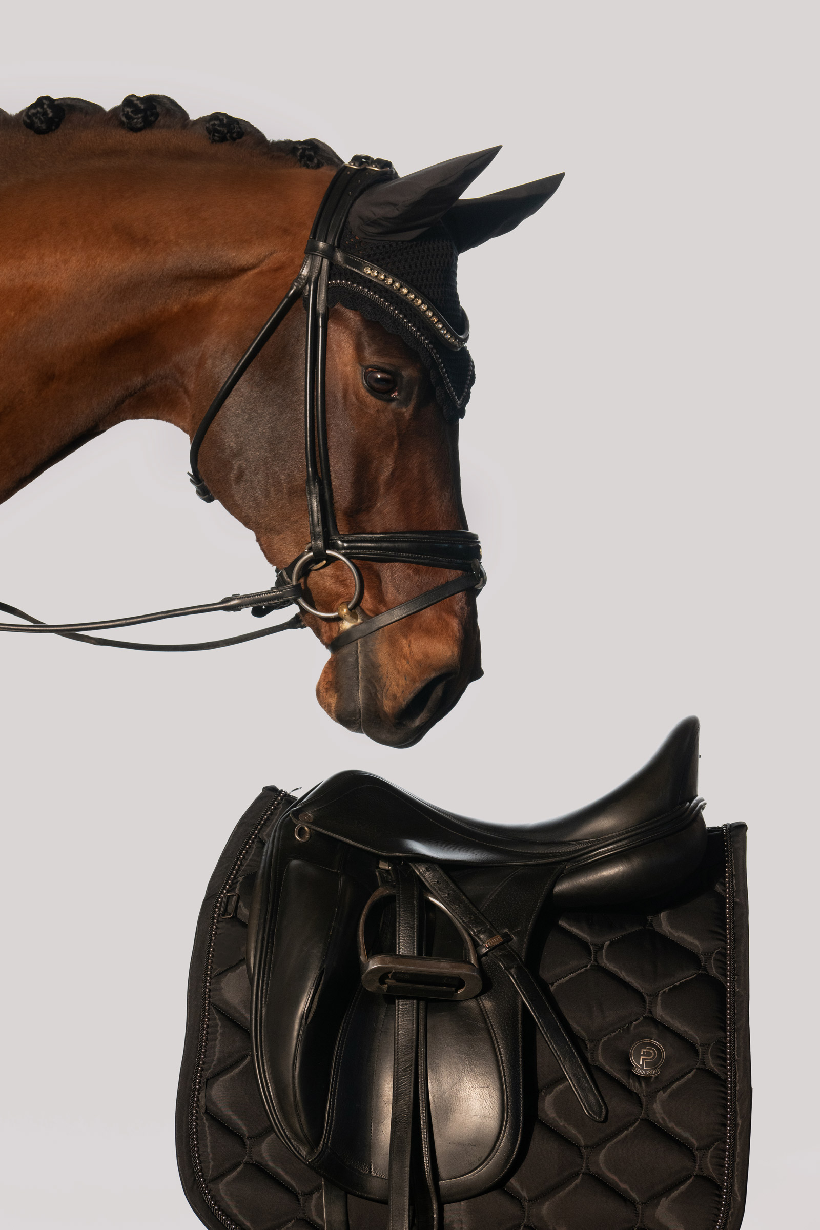 Eskadron Platinum 25 Pearls Cuffietta