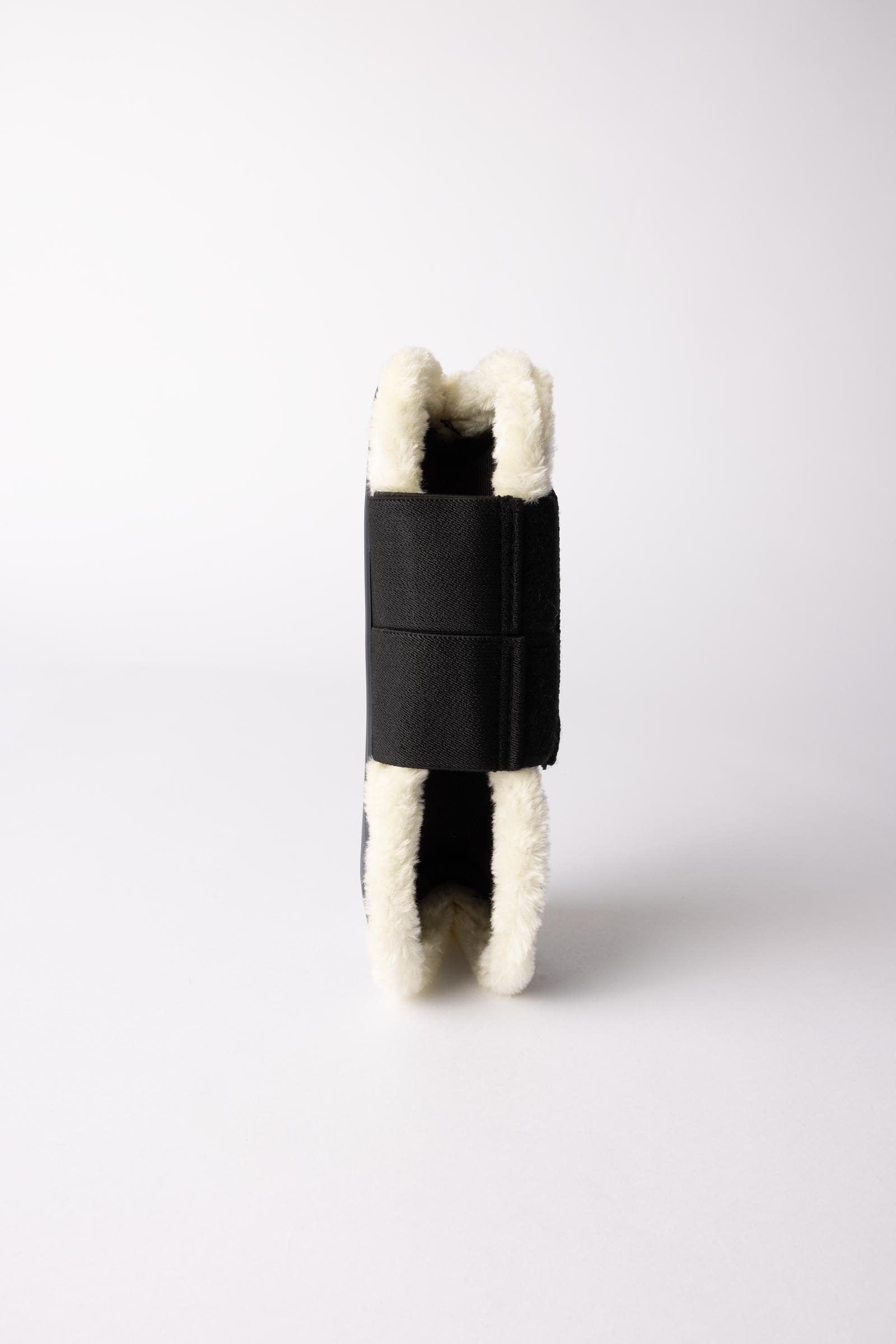 Horze Armour Airflow Paratendini con pelliccia sintetica