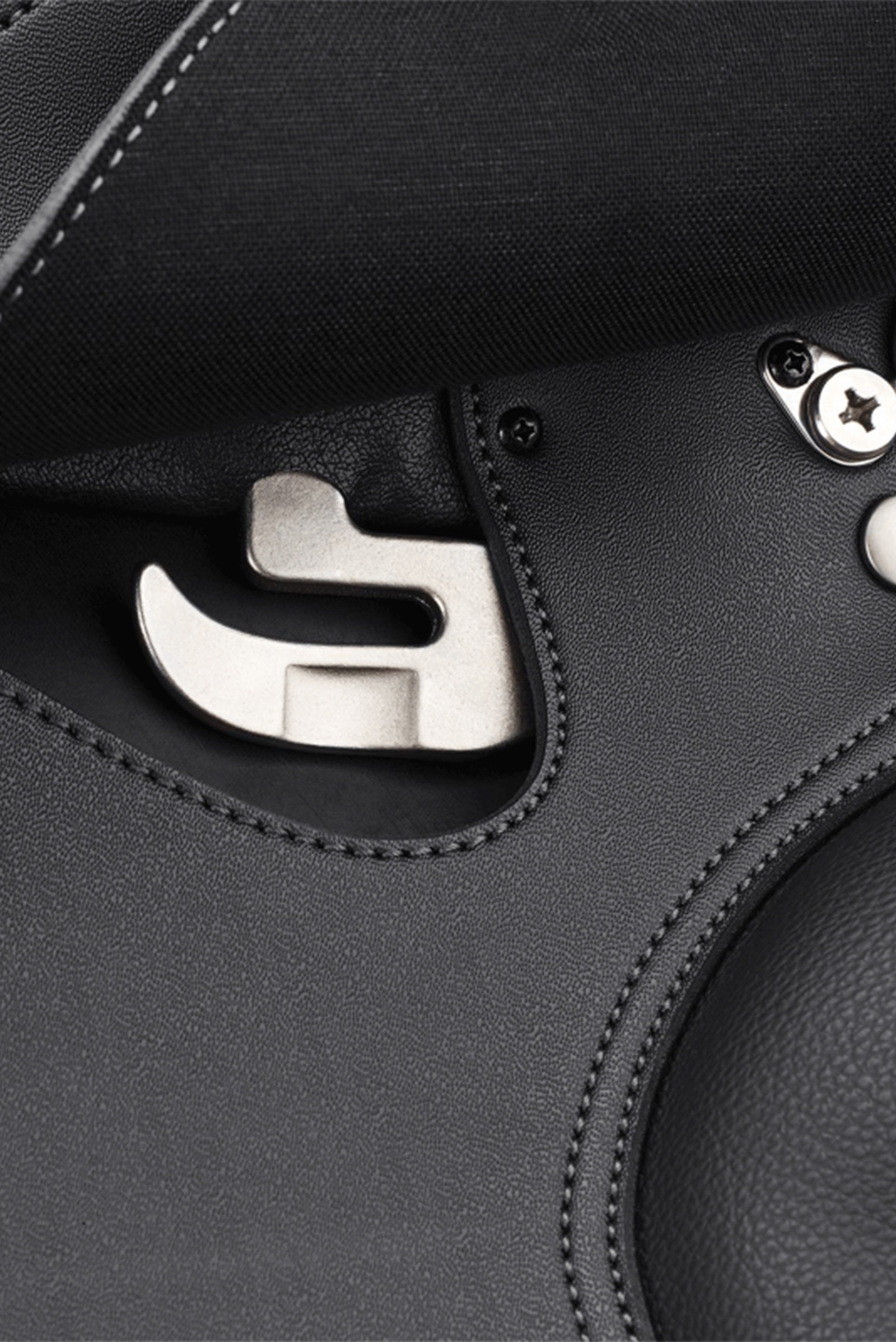 Sella Wintec 500 ad uso generale, Larga