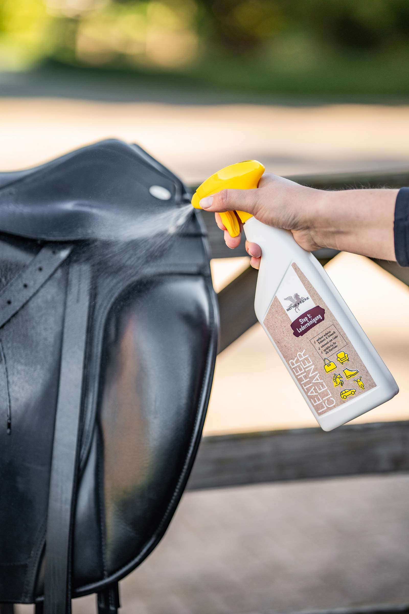 Bense & Eicke Leather Cleaner Step 1, Pulizia (500 ml)