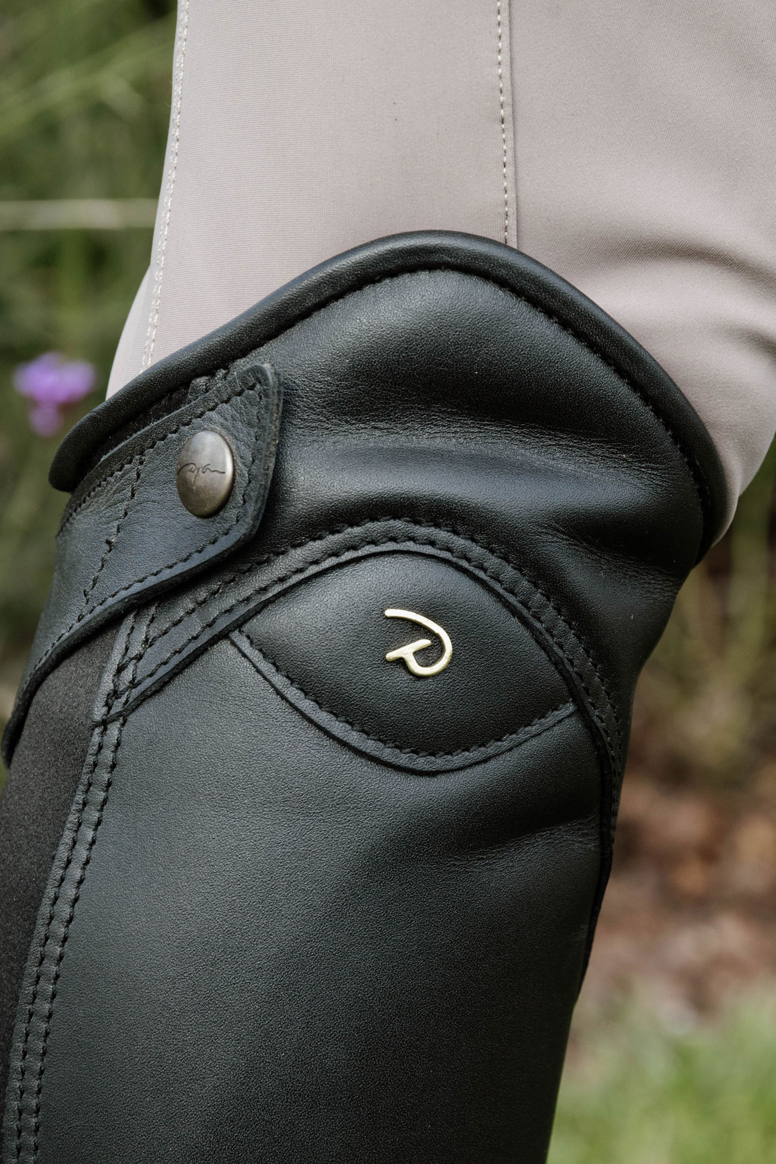 Dy'on Classic Comfort mini chaps