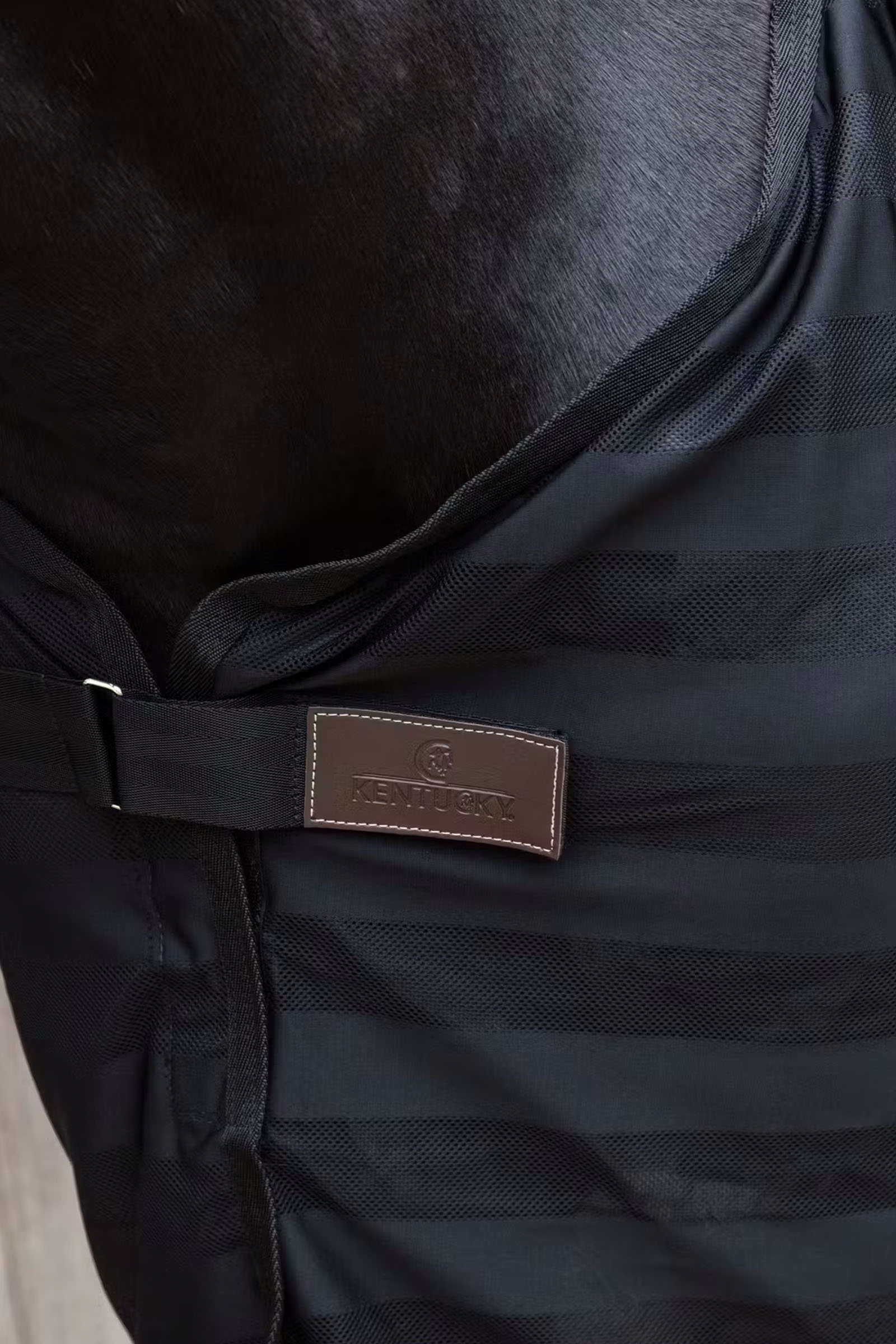 Kentucky Horsewear coperta antimosche leggera a righe in rete