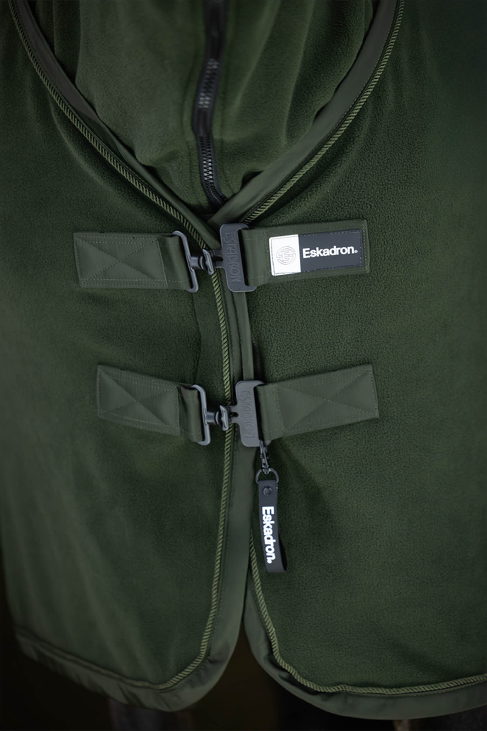 Eskadron Dynamics AW25 Coperta antisudore in pile Stamp