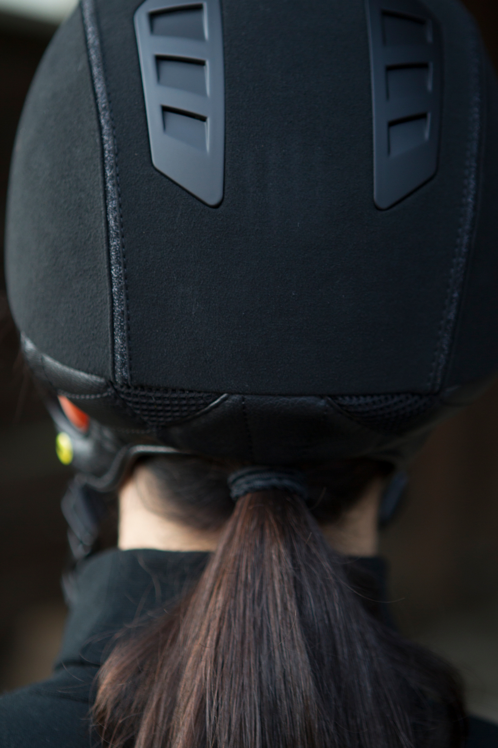 Back on Track EQ3 MIPS Casco da equitazione con microfibra