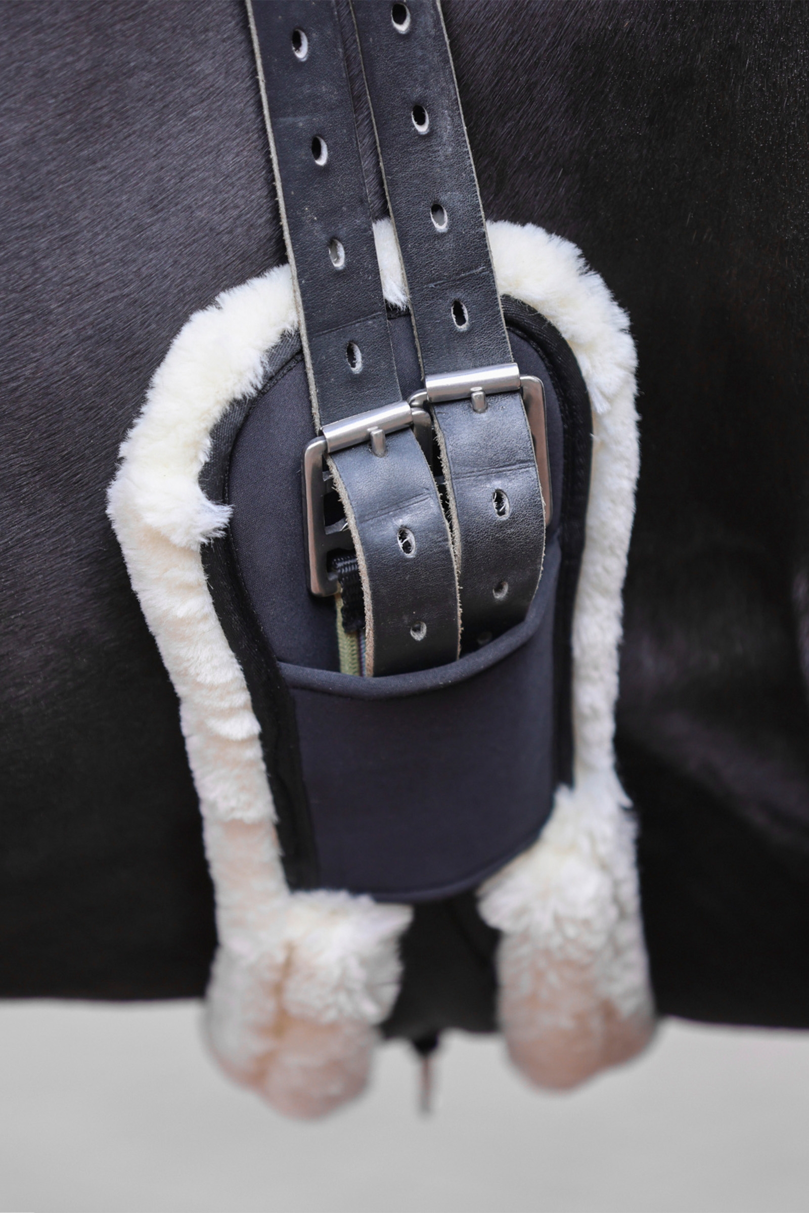 Covalliero Sottopancia corto con pelliccia ecologica